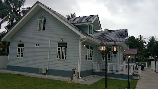 Old Cottage With Attic Roof By Team FACD