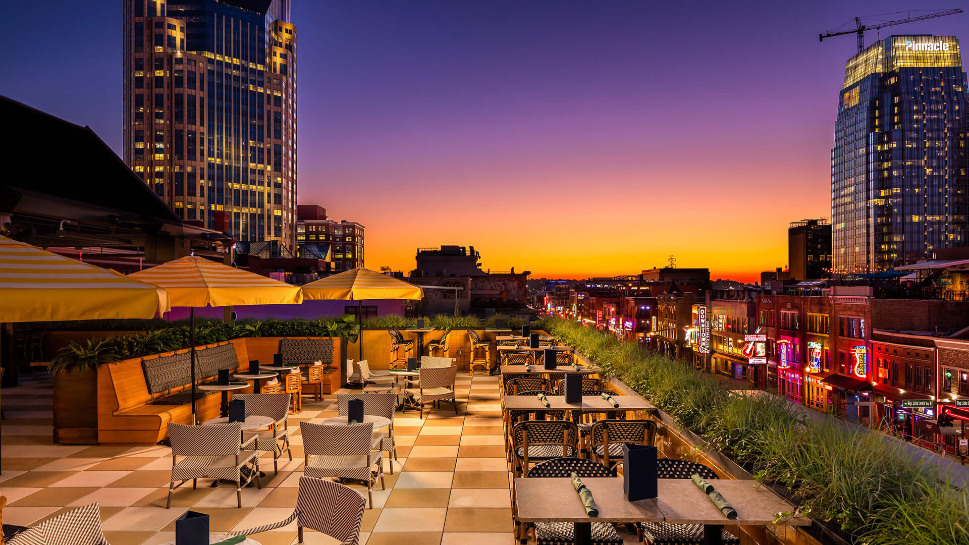 12 (Twelve) Roof Top Bar
