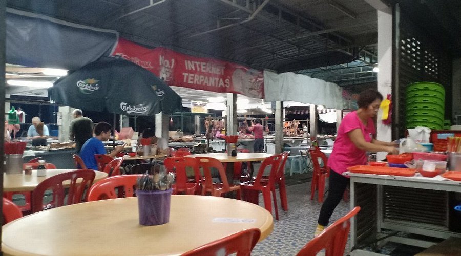 Kedai Kopi Fong Kee – Kopi Tradisional Malaysia, Aroma Kuat & Suasana Klasik