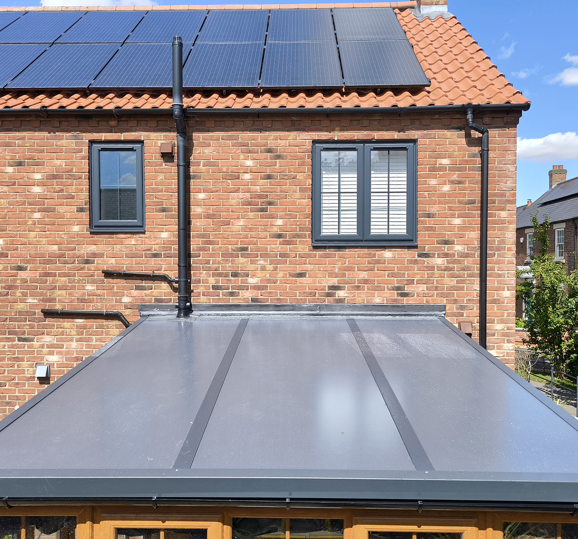 Bumbung Rozy – Reka Bentuk Moden, Kualiti Tinggi & Penjimatan Tenaga