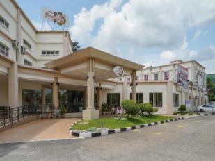 Pemandangan Taman Hotel Bahau – Keindahan Alam & Keselesaan