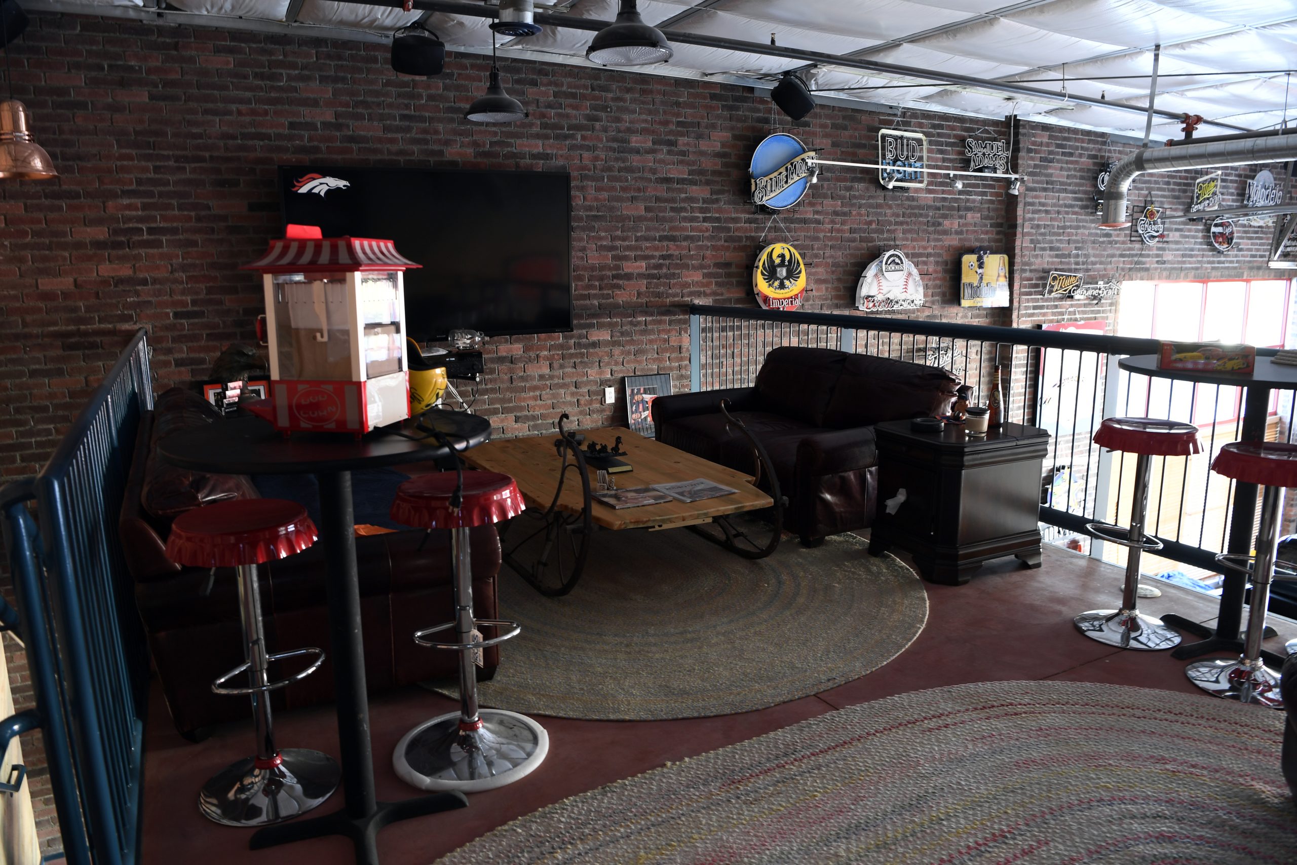 Du Man Cave Enterprise: Gaya Hidup Pria Moden & Bisnes Sukses