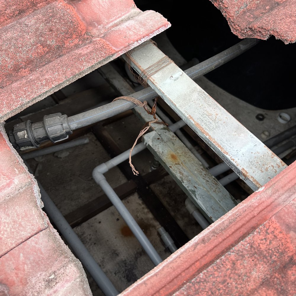 Tukang Besi Leow Yip: Kraf Logam Tradisional Malaysia – Perkhidmatan Kustom & Reka Bentuk Besi