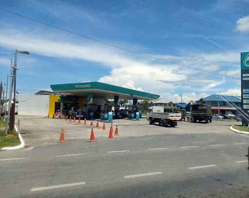 Keindahan Petronas di Jalan Segama – Pemandangan Ikonik dan Arsitektur Megah