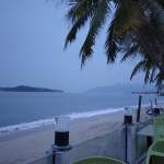 Bumbung Kuat & Cantik di Pantai Cenang – Pembaikan Terbaik oleh Pakar Tempatan