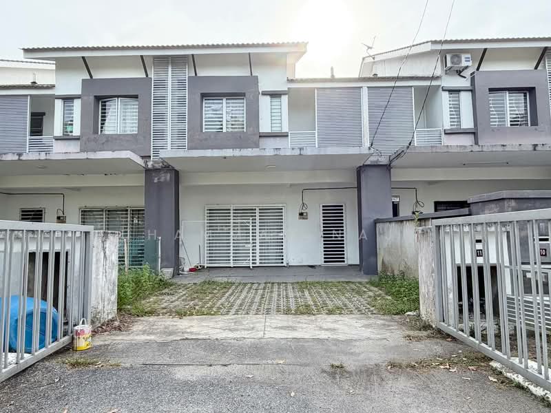 Keindahan Kampung Baru Kerteh: Pemandangan Pantai, Kehidupan Tradisional & Kemajuan Modern