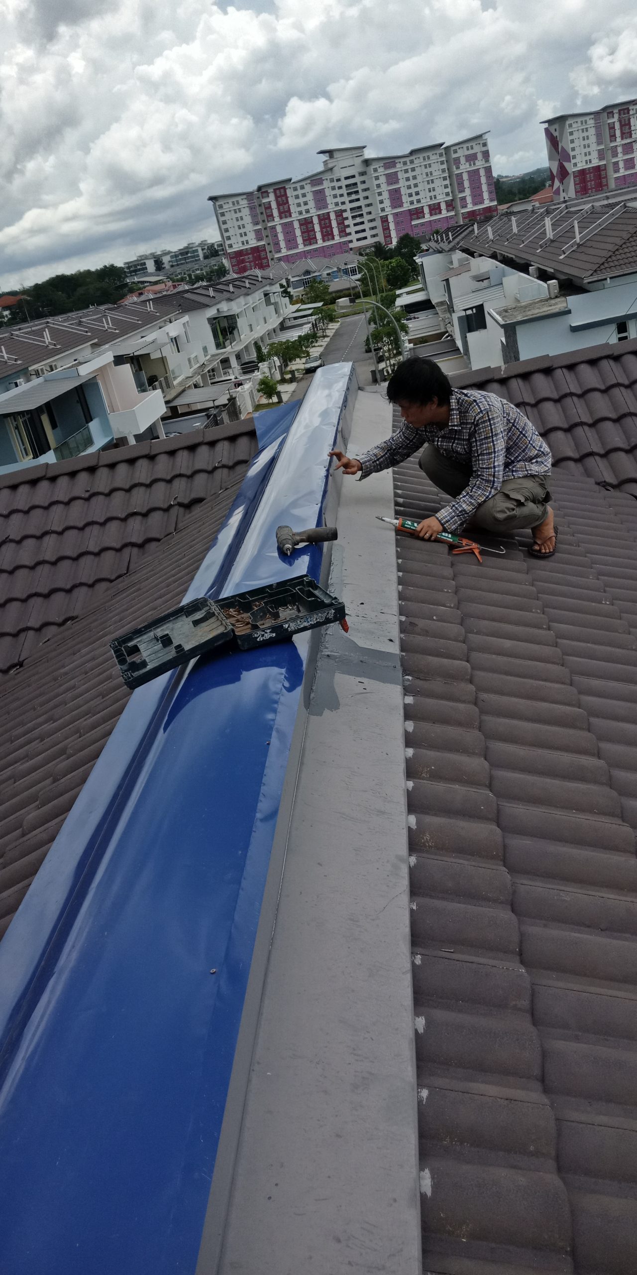 Pembaikan Bumbung Terbaik di Ulu Tiram – Perkhidmatan Profesional, Harga Berpatutan & Kualiti Tinggi