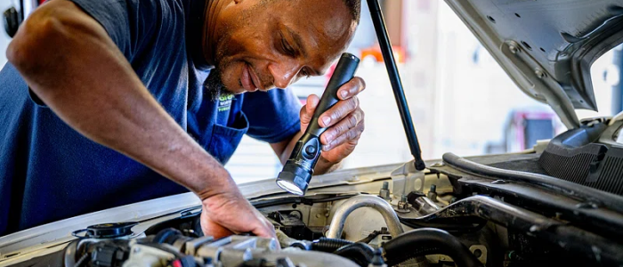 Gambar Servis Kereta di At Car Services - Penjagaan Penuh & Penyelenggaraan Profesional