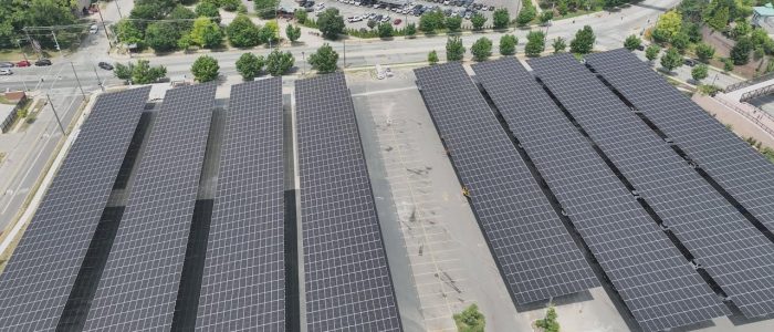 Parkir Kereta Atap Solar PMC – Solusi Hijau untuk Tempat Letak Kereta Efisien