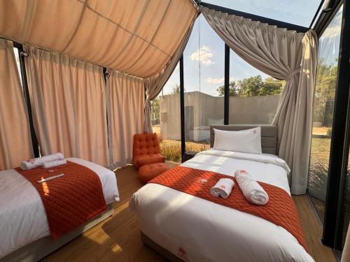 Chalet Kaca Aam – Reka Bentuk Moden dengan Pemandangan Menakjubkan