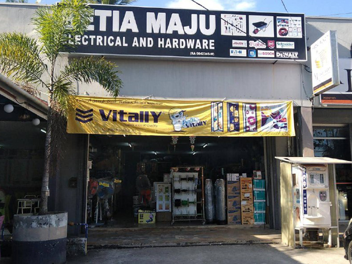 Maju Temonyong: Perkakasan Elektrik Berkualiti Tinggi & Harga Berpatutan