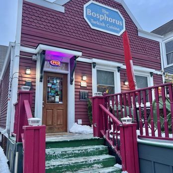 Kafe Bosphorus Istanbul – Pemandangan Menakjubkan, Kopi Sedap, Suasana Romantis di Tepi Selat