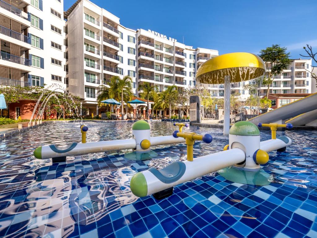 Keindahan Pantai Dayang Bay Resort Langkawi – Pemandangan Laut, Kolam Renang & Kemewahan